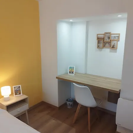 Fleurs De Provence - Proche Centre-ville アパート *